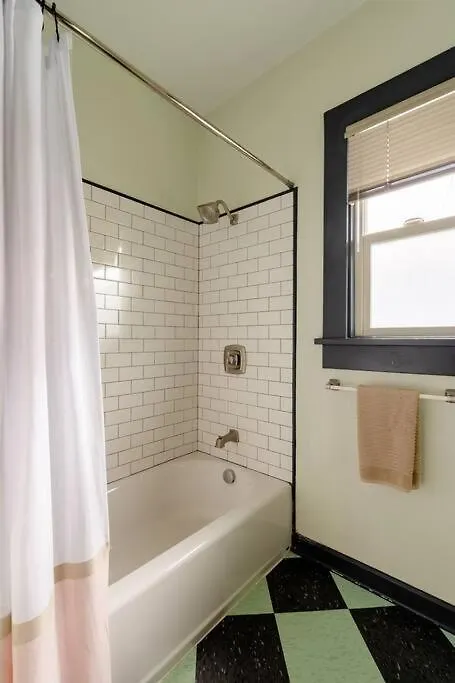 Holiday home Stay Portland Collection - Moab Vibes In Pdx- Walk To Local Coffee & Food