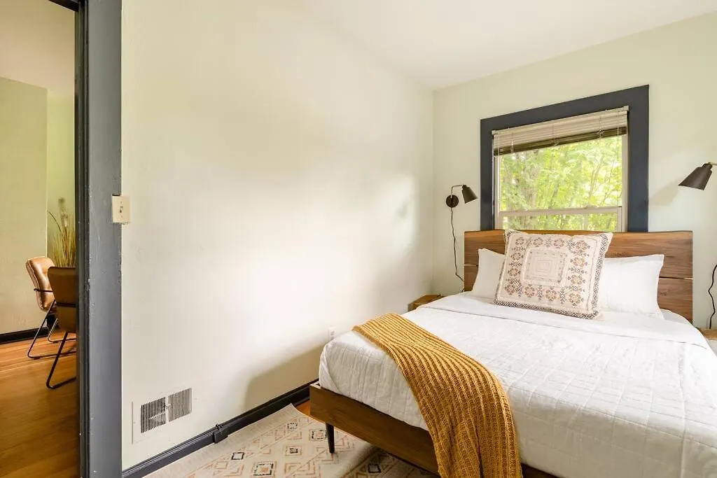 Holiday home Stay Portland Collection - Moab Vibes In Pdx- Walk To Local Coffee & Food