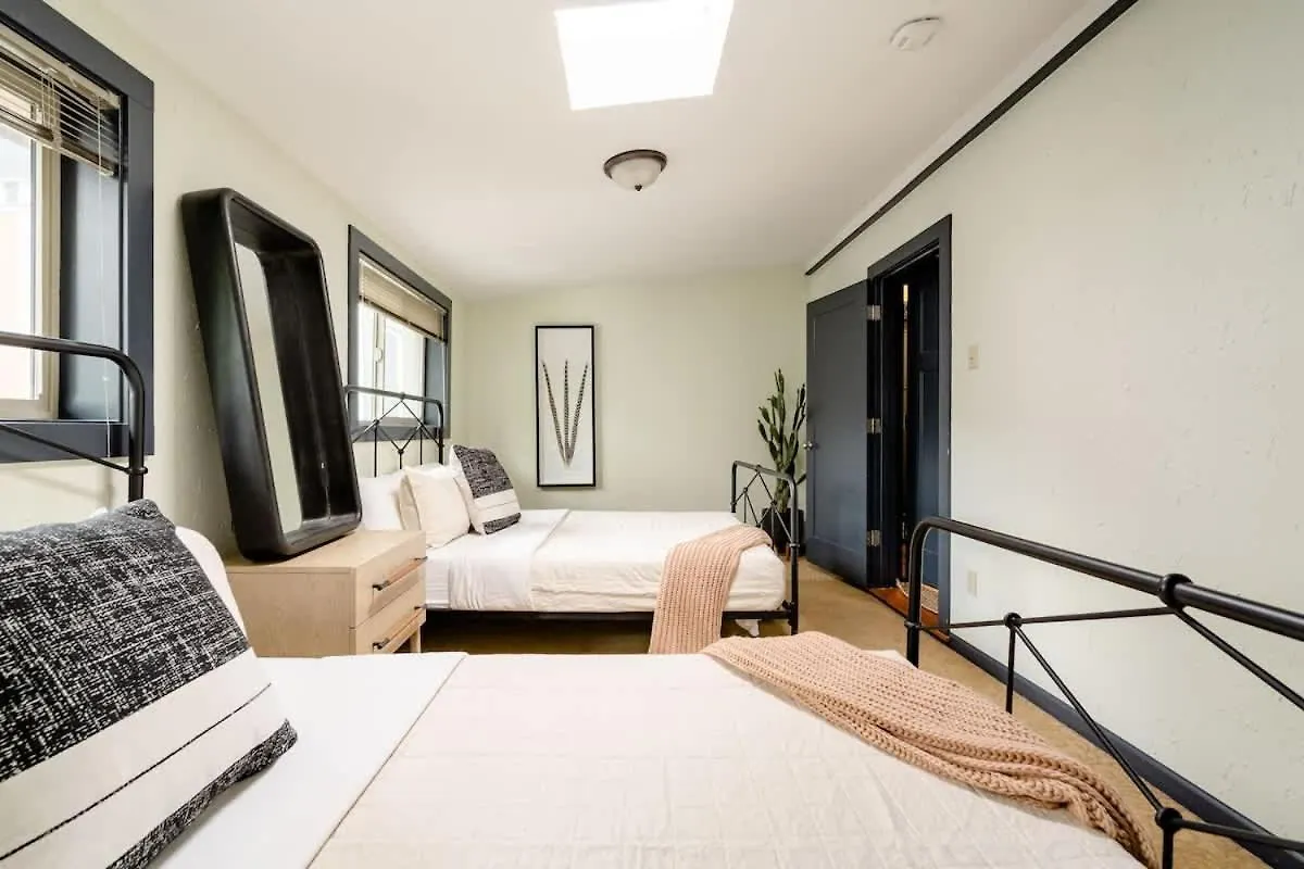 Holiday home Stay Portland Collection - Moab Vibes In Pdx- Walk To Local Coffee & Food United States