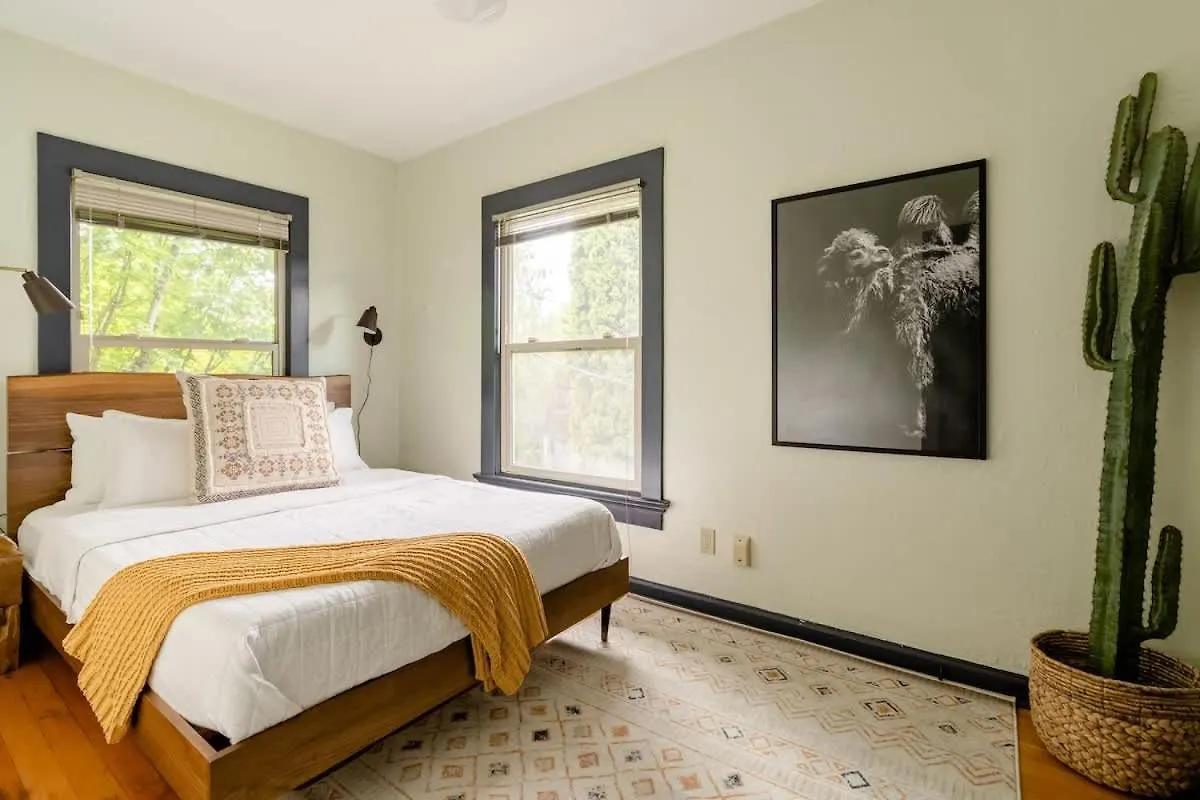 Holiday home Stay Portland Collection - Moab Vibes In Pdx- Walk To Local Coffee & Food