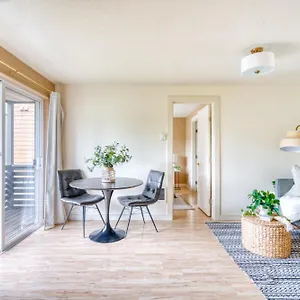  Holiday home Collection - Adorable Bright 1 Bed Near Ohsu